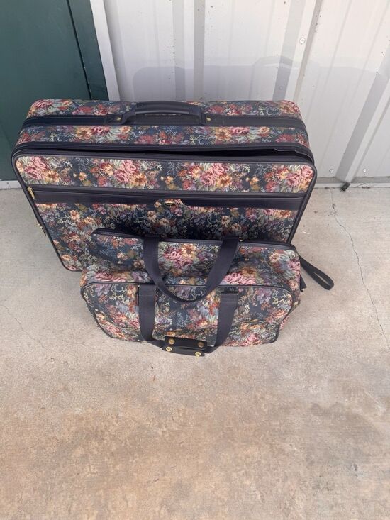 Handbags - Vintage Jaguar 2 Piece Floral Tapersty Luggage Set